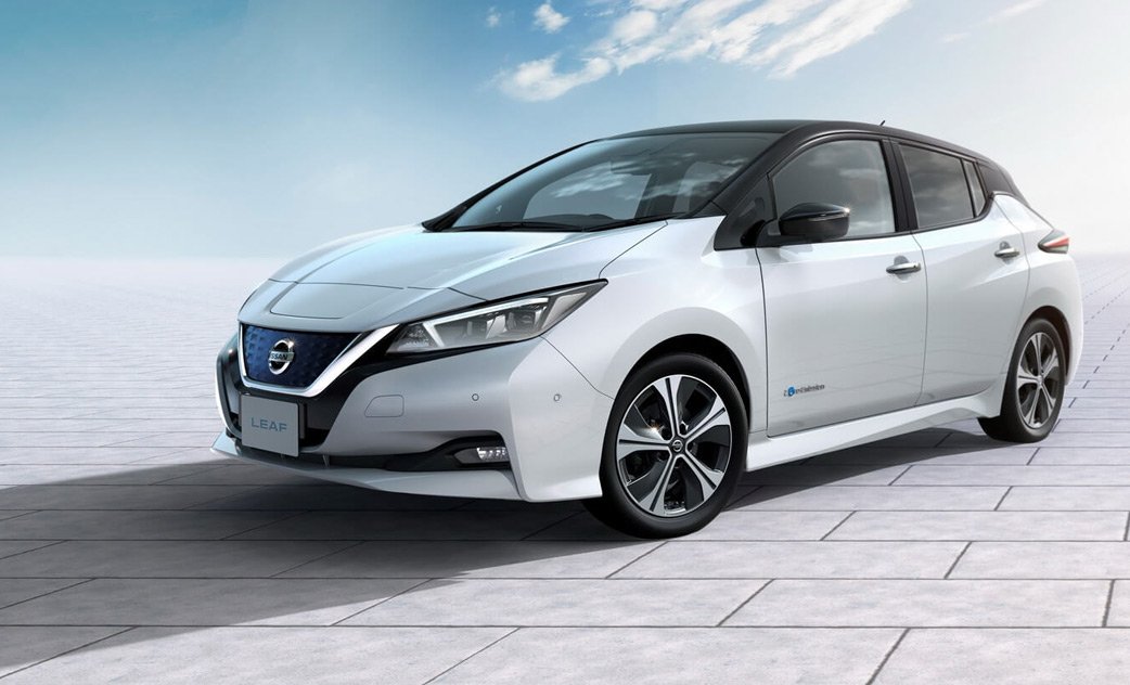 Самый продаваемый электрокар в Украине Ниссан, модель Nissan Leaf